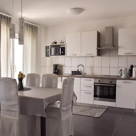 Motar Apartment