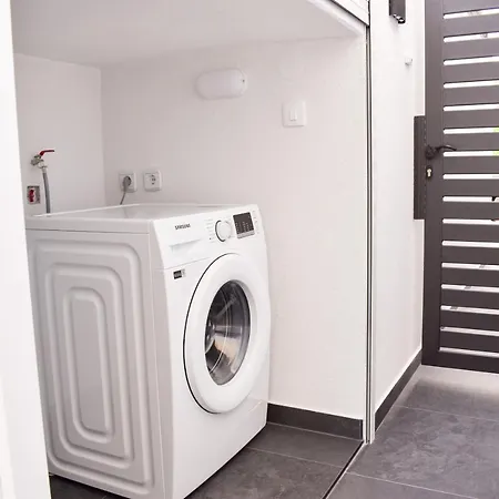 Apartment Motar