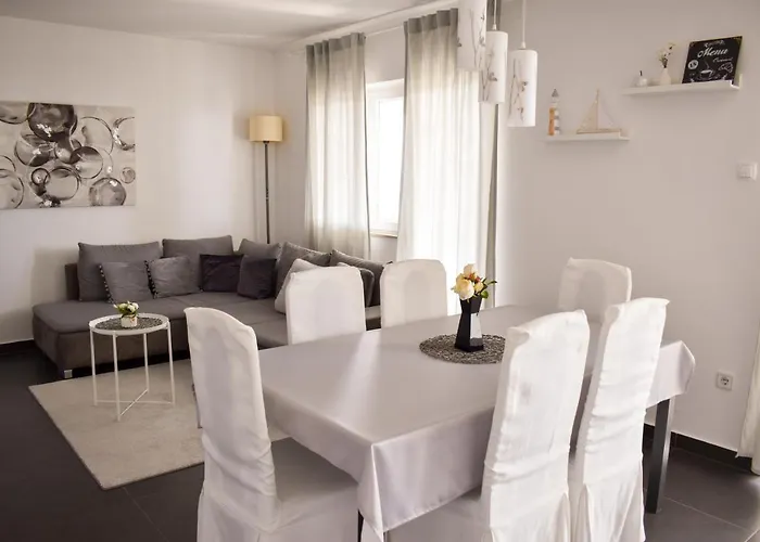 Motar Apartment *